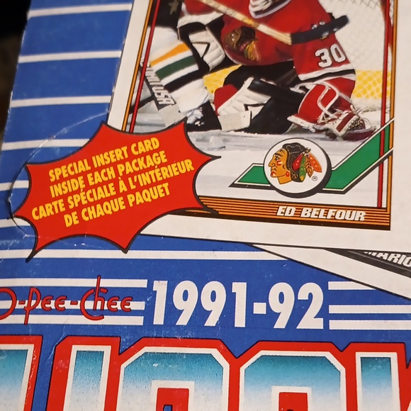 O-pee-chee 1991-92 hockey card unopened 36 sealed pack box with special inserts - Picture 2 of 12